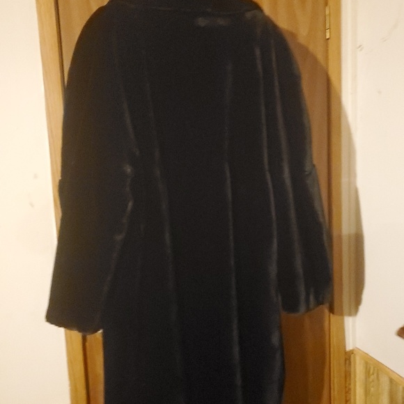 Bill Blass mink coat - Picture 2 of 8